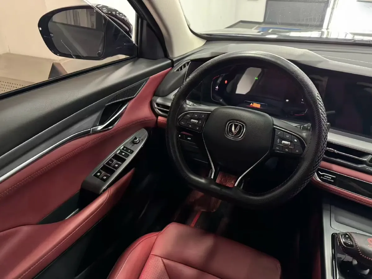 2022 ChangAn CS75 Plus 2.0T 233HP L4 8AT,autocango,china used car exporter,china ev exporter,chinese used car exporter,chinese used ev exporter