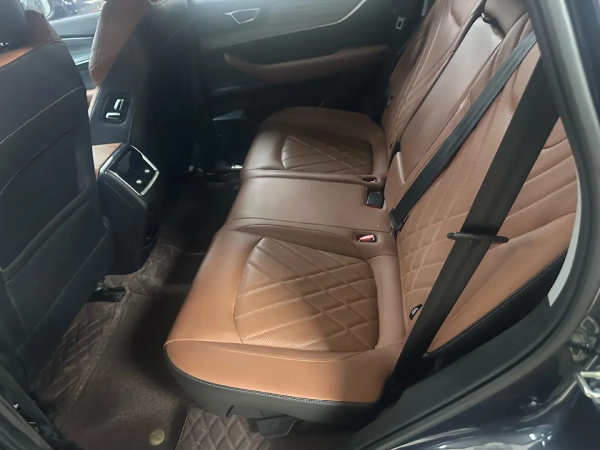 2022 ChangAn CS75 Plus 2.0T 233HP L4 8AT,autocango,china used car exporter,china ev exporter,chinese used car exporter,chinese used ev exporter