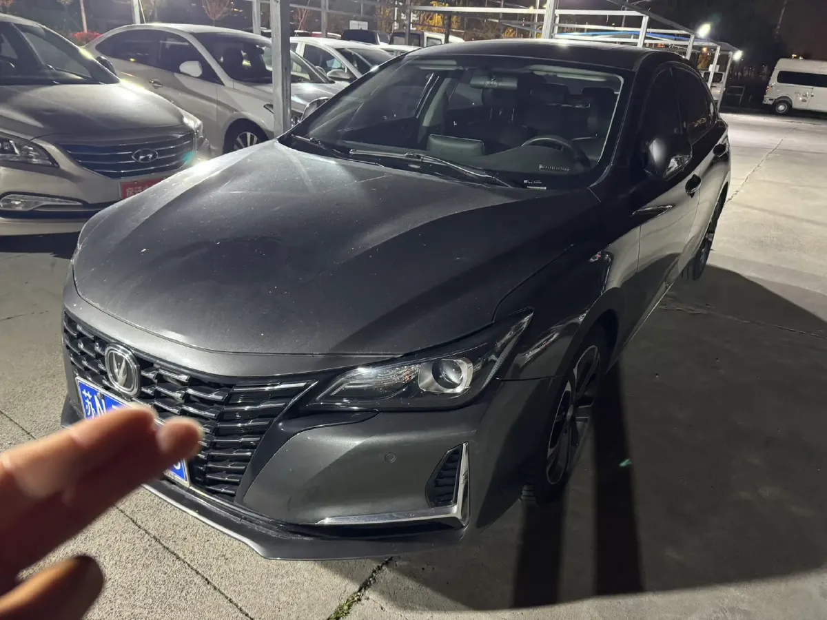 2022 ChangAn Raeton CC 1.5T 188HP L4 7DCT,autocango,china used car exporter,china ev exporter,chinese used car exporter,chinese used ev exporter