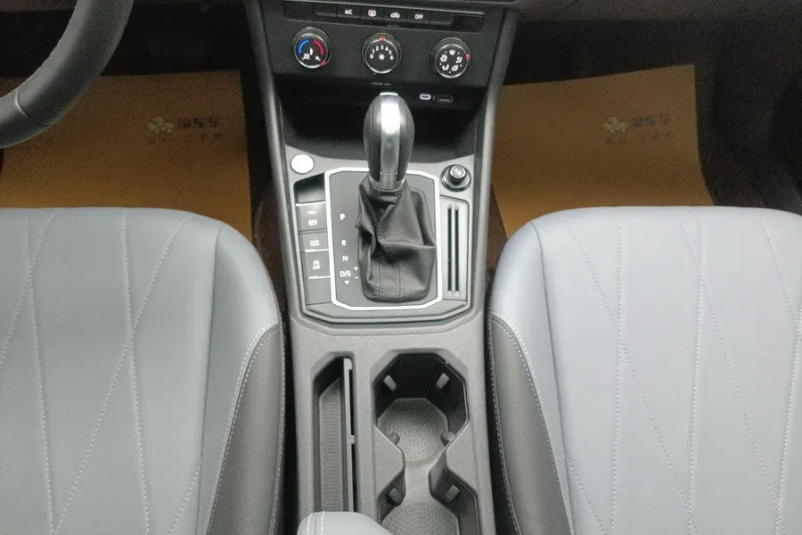 2024 Volkswagen Lavida 1.5L 110HP L4 6AT,autocango,china used car exporter,china ev exporter,chinese used car exporter,chinese used ev exporter