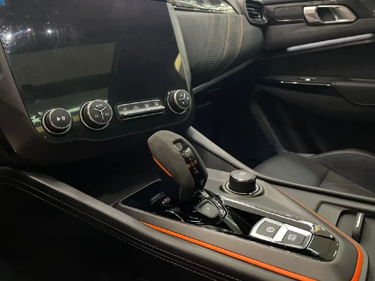 2021 LYNK&CO 02 Hatchback 2.0T 254HP L4 8AT,autocango,china used car exporter,china ev exporter,chinese used car exporter,chinese used ev exporter