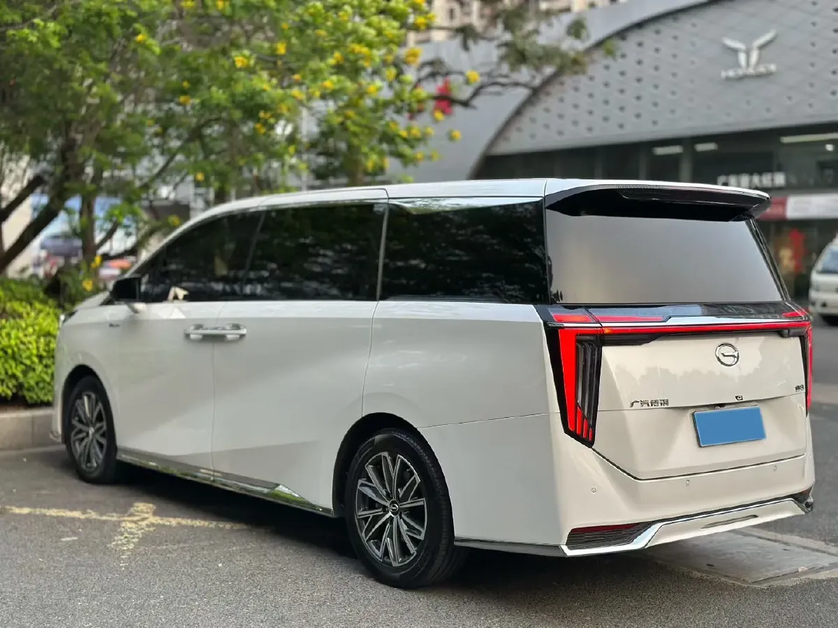 2024 GAC Trumpchi M8 2.0T 252HP L4 8AT,autocango,china used car exporter,china ev exporter,chinese used car exporter,chinese used ev exporter