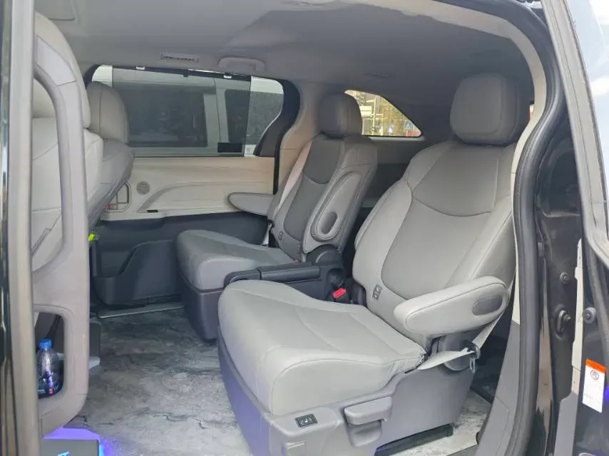 2024 Toyota Granvia 2.5L 189HP L4 E-CVT Hybrid,autocango,china used car exporter,china ev exporter,chinese used car exporter,chinese used ev exporter