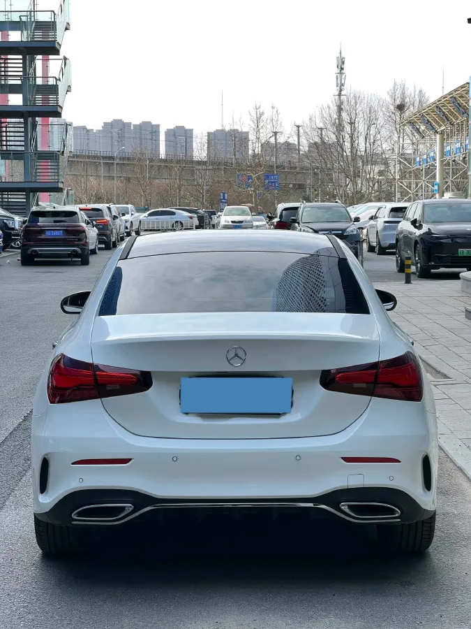 2025 Mercedes-Benz A Class 1.3T 163HP L4 7DCT,autocango,china used car exporter,china ev exporter,chinese used car exporter,chinese used ev exporter