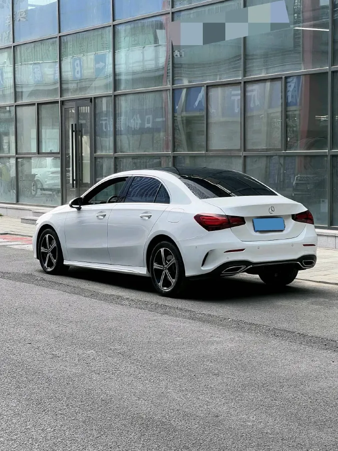 2025 Mercedes-Benz A Class 1.3T 163HP L4 7DCT,autocango,china used car exporter,china ev exporter,chinese used car exporter,chinese used ev exporter