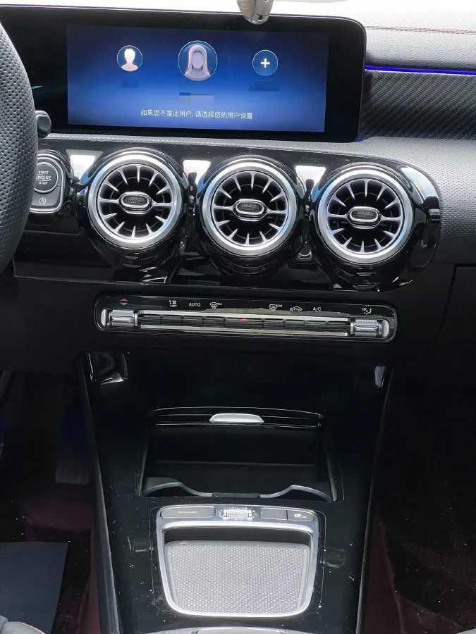 2025 Mercedes-Benz A Class 1.3T 163HP L4 7DCT,autocango,china used car exporter,china ev exporter,chinese used car exporter,chinese used ev exporter