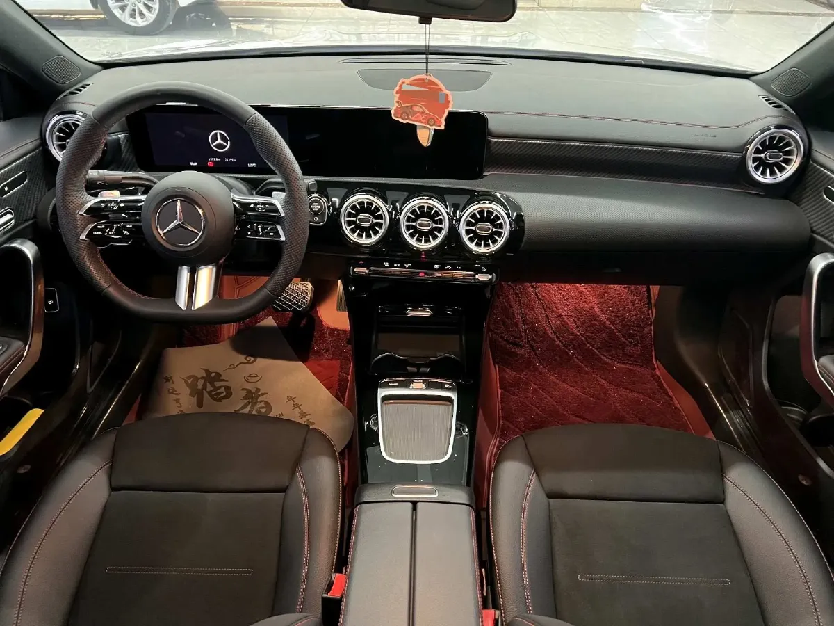 2025 Mercedes-Benz A Class 1.3T 163HP L4 7DCT,autocango,china used car exporter,china ev exporter,chinese used car exporter,chinese used ev exporter