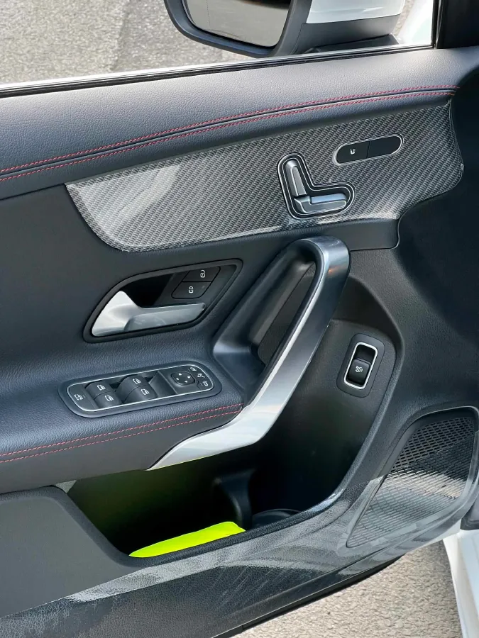 2025 Mercedes-Benz A Class 1.3T 163HP L4 7DCT,autocango,china used car exporter,china ev exporter,chinese used car exporter,chinese used ev exporter