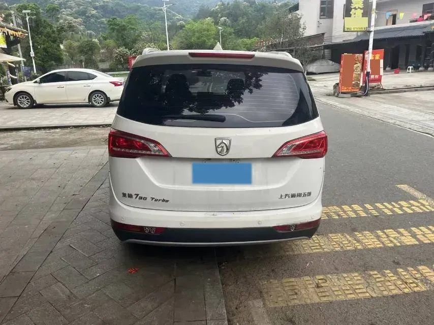 2017 BaoJun 730 1.5T 150HP L4 6MT,autocango,china used car exporter,china ev exporter,chinese used car exporter,chinese used ev exporter