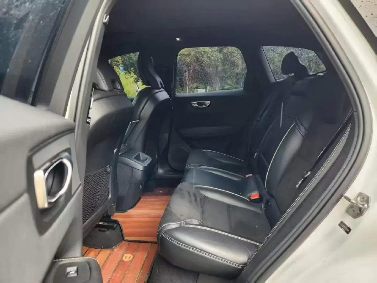 2019 Jeep Wrangler 2.0T 266HP L4 8AT,autocango,china used car exporter,china ev exporter,chinese used car exporter,chinese used ev exporter