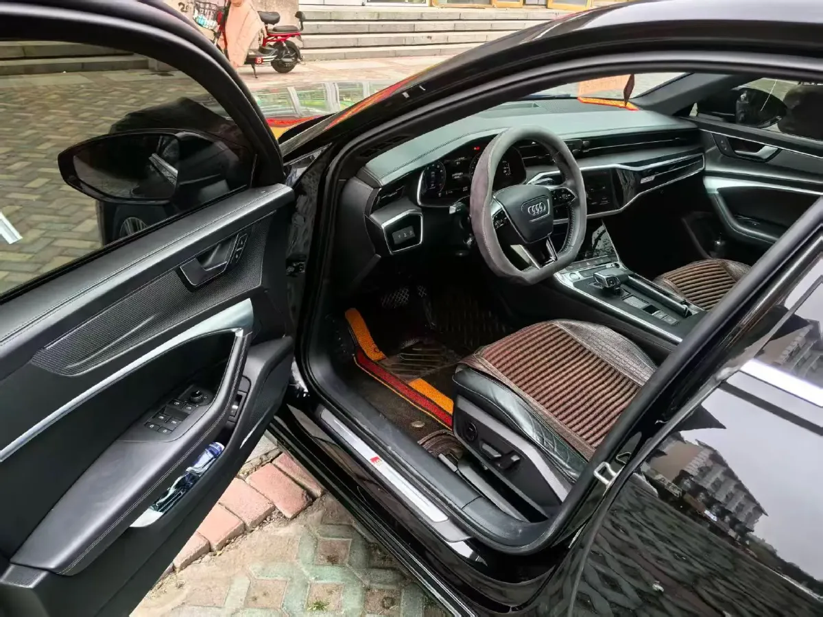 2020 Audi A6L 2.0T 224HP L4 7DCT,autocango,china used car exporter,china ev exporter,chinese used car exporter,chinese used ev exporter