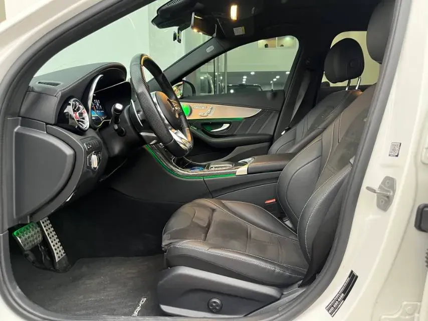 2021 Mercedes-Benz C AMG 4.0T 476HP V8 9AT,autocango,china used car exporter,china ev exporter,chinese used car exporter,chinese used ev exporter