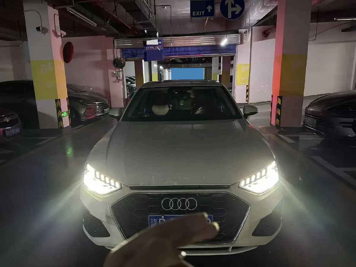 2020 Audi A4L 2.0T 190HP L4 7DCT,autocango,china used car exporter,china ev exporter,chinese used car exporter,chinese used ev exporter