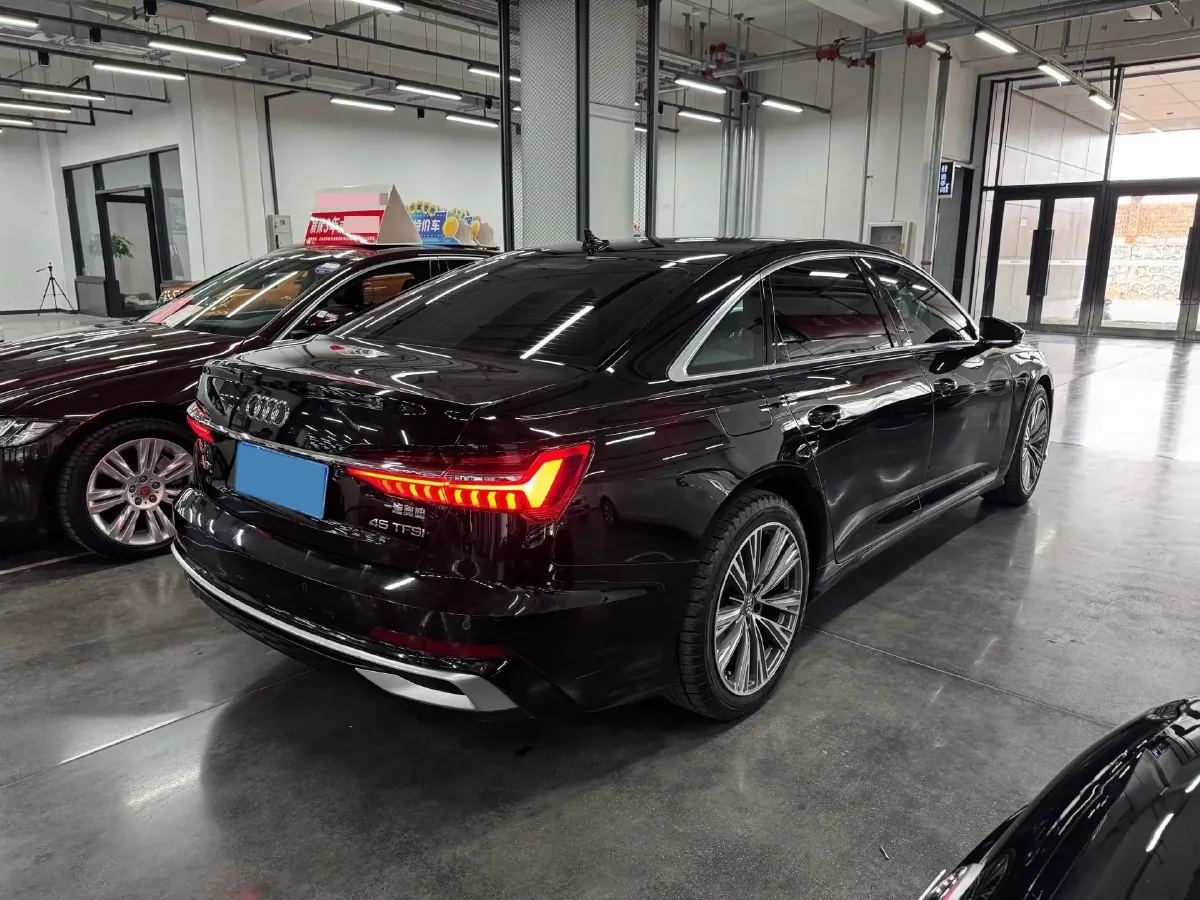 2023 Audi A6L 2.0T 190HP L4 7DCT,autocango,china used car exporter,china ev exporter,chinese used car exporter,chinese used ev exporter