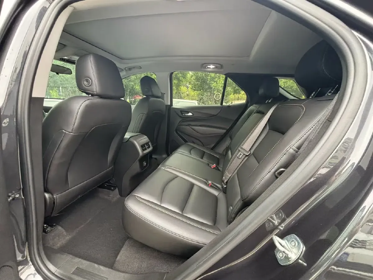 2022 Chevrolet Equinox 1.5T 169HP L4 6AT,autocango,china used car exporter,china ev exporter,chinese used car exporter,chinese used ev exporter