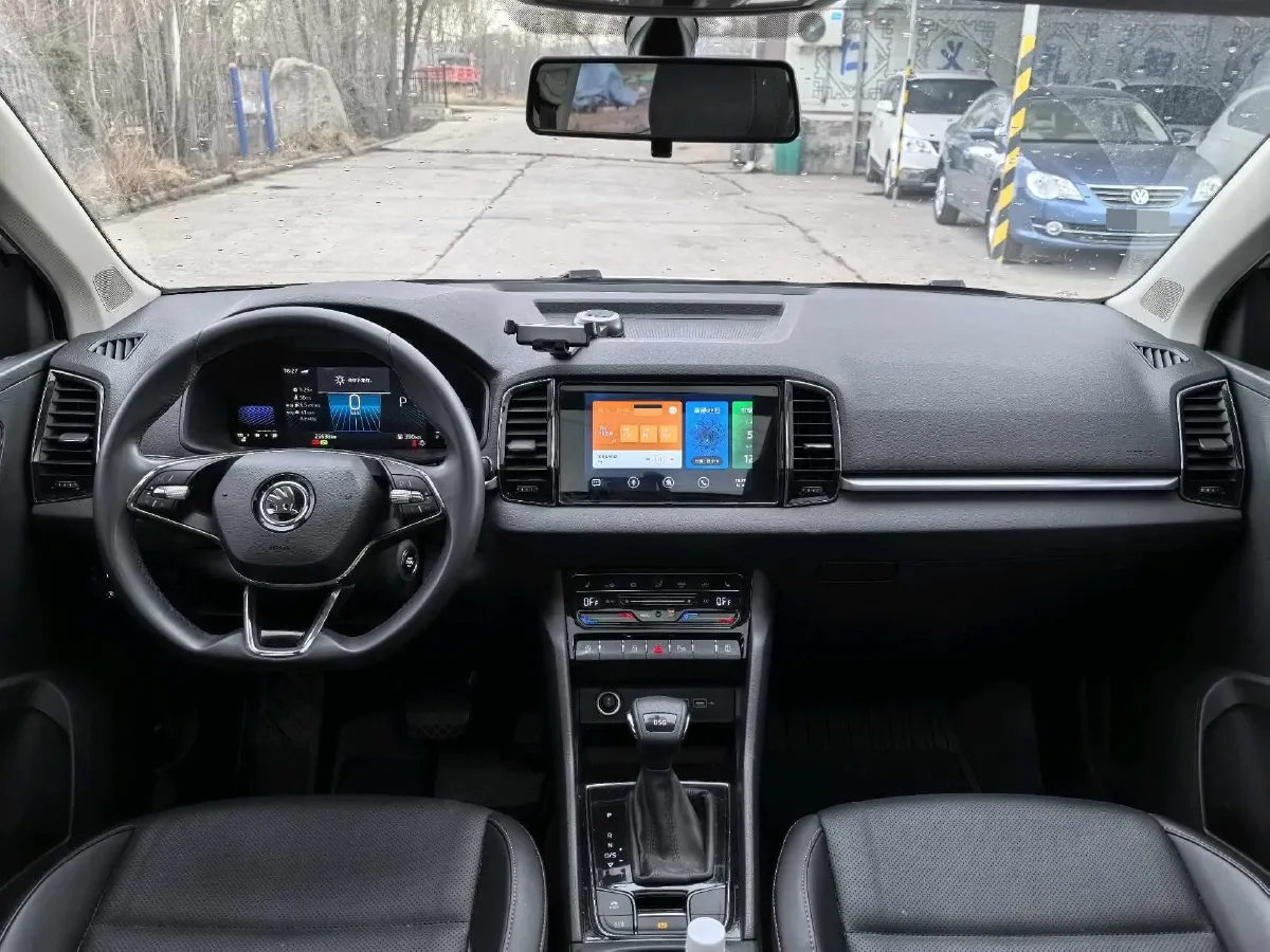 2022 Skoda Karoq 1.4T 150HP L4 7DCT,autocango,china used car exporter,china ev exporter,chinese used car exporter,chinese used ev exporter