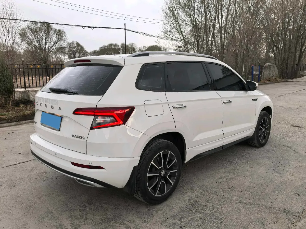 2022 Skoda Karoq 1.4T 150HP L4 7DCT,autocango,china used car exporter,china ev exporter,chinese used car exporter,chinese used ev exporter