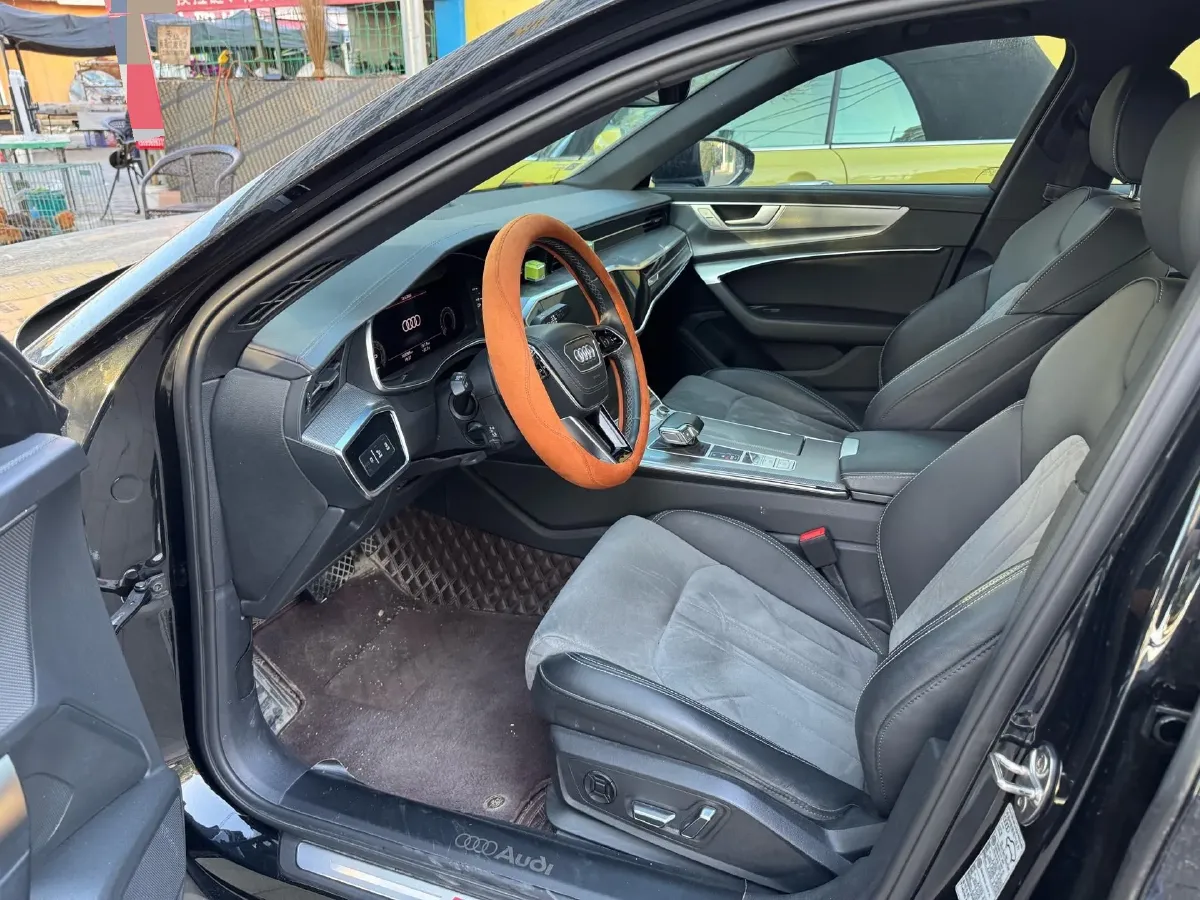 2023 Audi A6L 2.0T 190HP L4 7DCT,autocango,china used car exporter,china ev exporter,chinese used car exporter,chinese used ev exporter