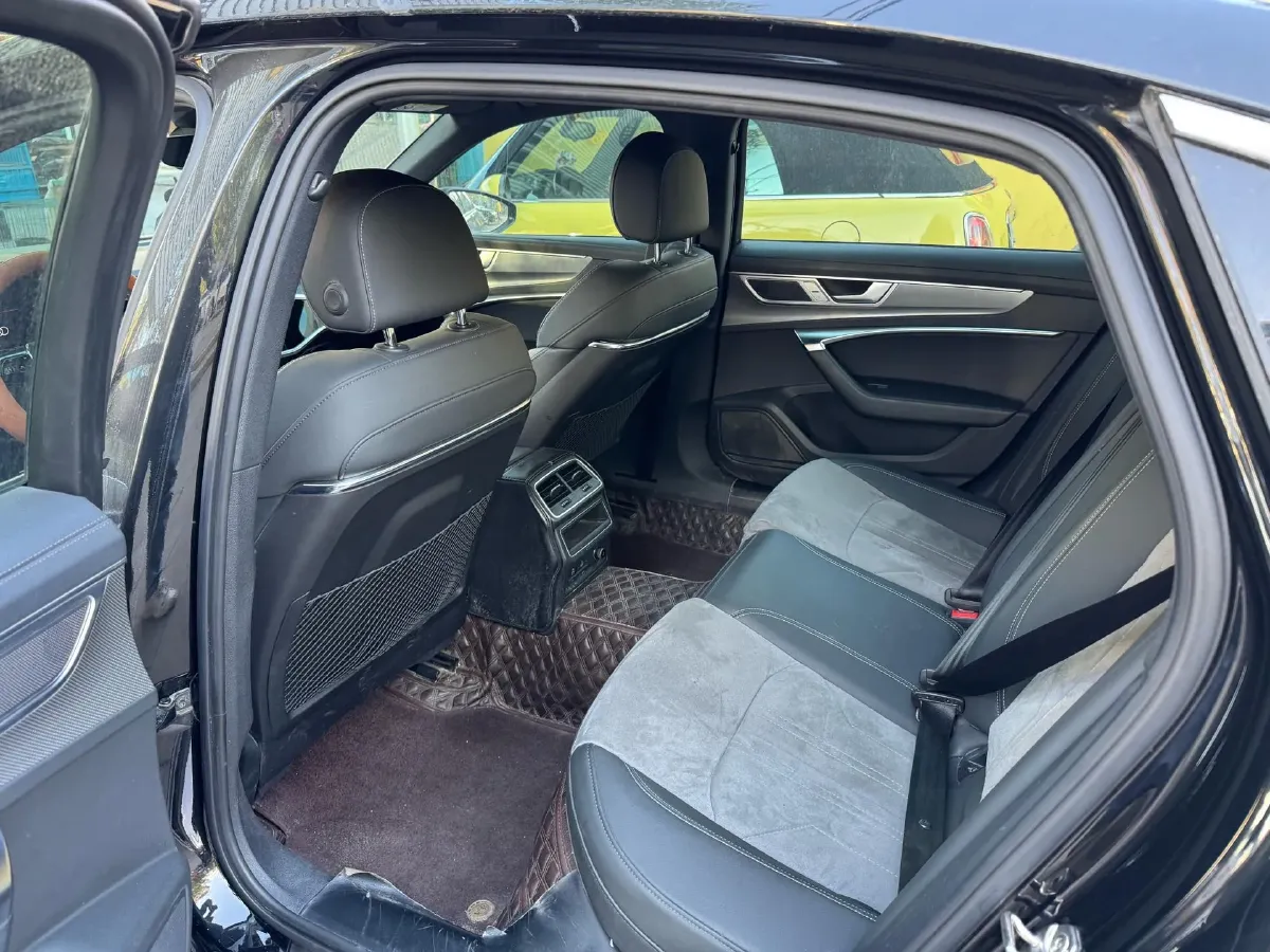 2023 Audi A6L 2.0T 190HP L4 7DCT,autocango,china used car exporter,china ev exporter,chinese used car exporter,chinese used ev exporter