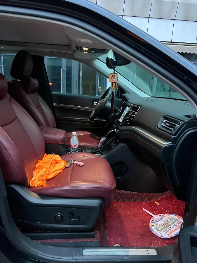 2020 Jeep Grand Commander 2.0T 234HP L4 9AT,autocango,china used car exporter,china ev exporter,chinese used car exporter,chinese used ev exporter