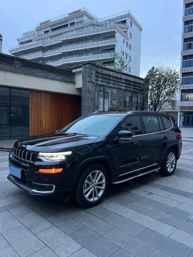 2020 Jeep Grand Commander 2.0T 234HP L4 9AT,autocango,china used car exporter,china ev exporter,chinese used car exporter,chinese used ev exporter