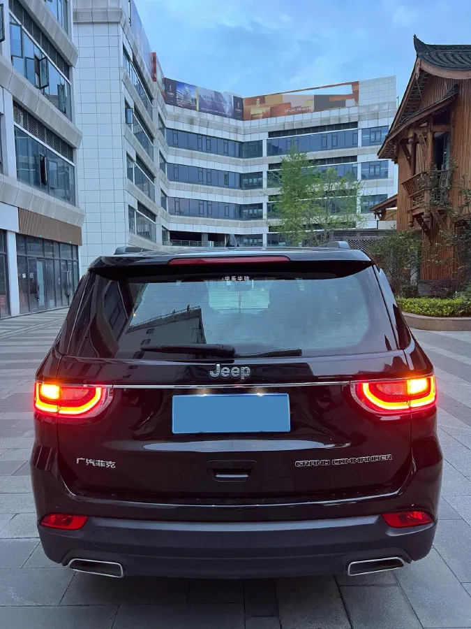 2020 Jeep Grand Commander 2.0T 234HP L4 9AT,autocango,china used car exporter,china ev exporter,chinese used car exporter,chinese used ev exporter