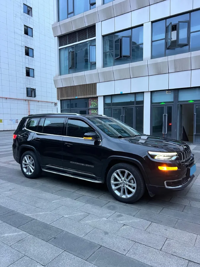 2020 Jeep Grand Commander 2.0T 234HP L4 9AT,autocango,china used car exporter,china ev exporter,chinese used car exporter,chinese used ev exporter