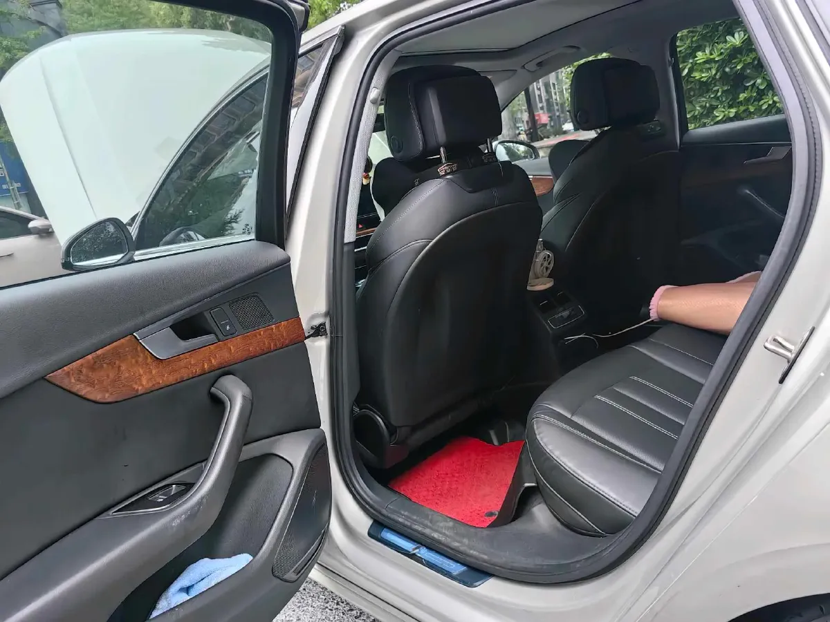 2020 Audi A4L 2.0T 190HP L4 7DCT,autocango,china used car exporter,china ev exporter,chinese used car exporter,chinese used ev exporter