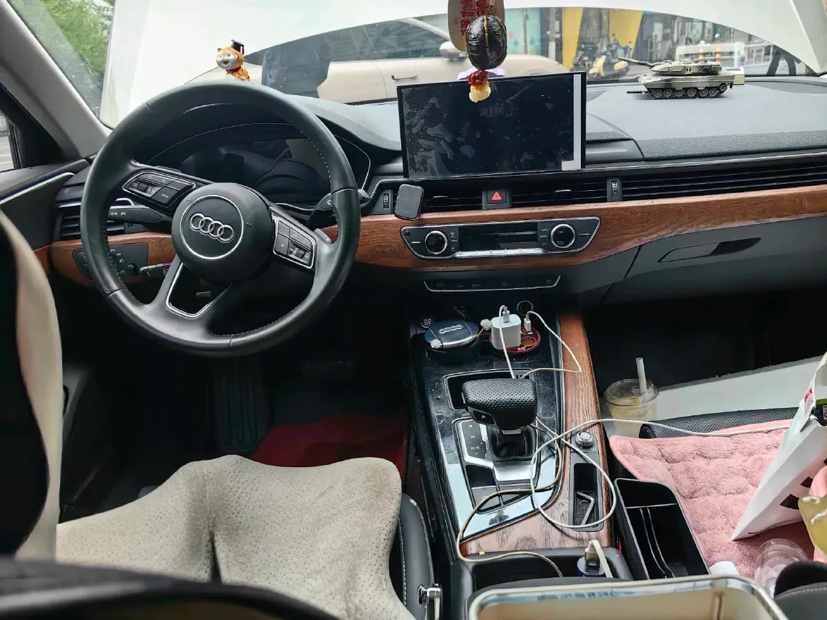 2020 Audi A4L 2.0T 190HP L4 7DCT,autocango,china used car exporter,china ev exporter,chinese used car exporter,chinese used ev exporter