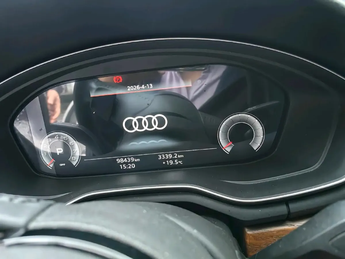 2020 Audi A4L 2.0T 190HP L4 7DCT,autocango,china used car exporter,china ev exporter,chinese used car exporter,chinese used ev exporter