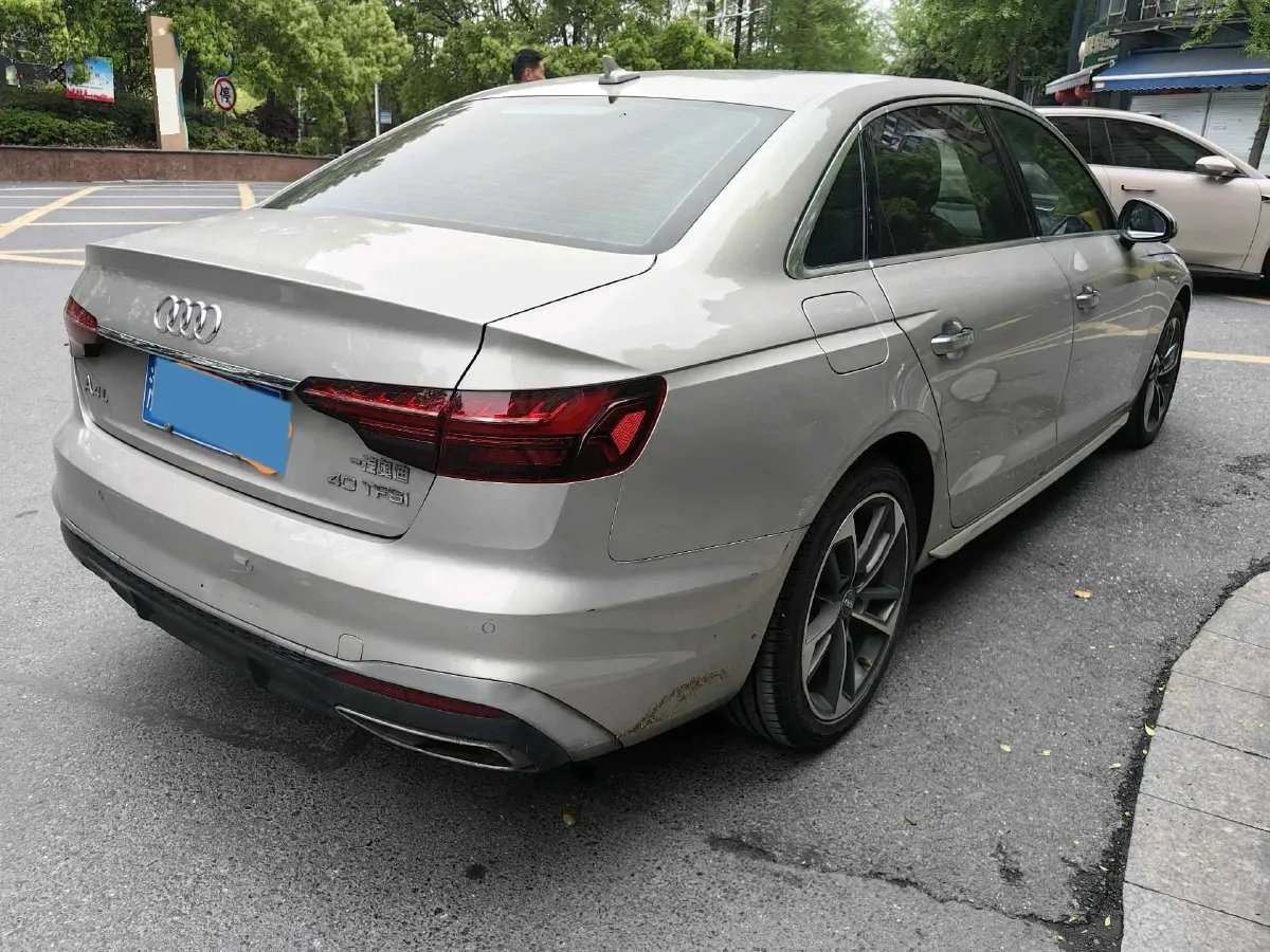 2020 Audi A4L 2.0T 190HP L4 7DCT,autocango,china used car exporter,china ev exporter,chinese used car exporter,chinese used ev exporter