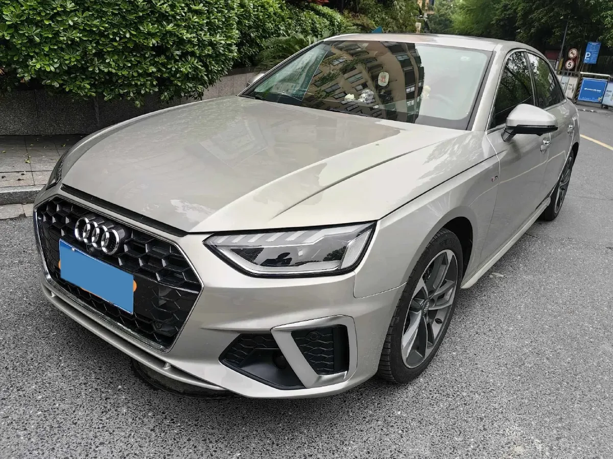 2020 Audi A4L 2.0T 190HP L4 7DCT,autocango,china used car exporter,china ev exporter,chinese used car exporter,chinese used ev exporter