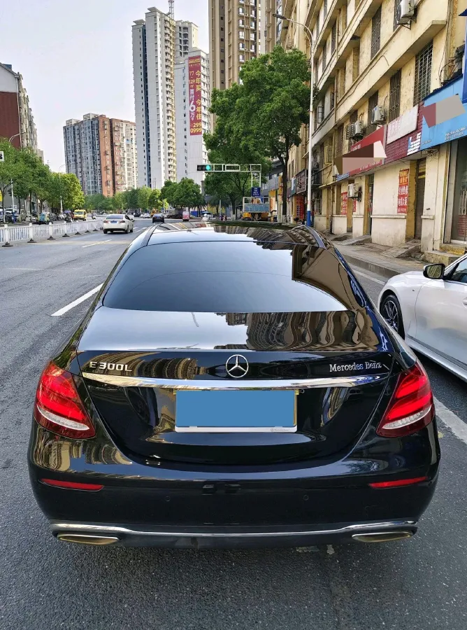 2020 Mercedes-Benz E Class 2.0T 258HP L4 9AT,autocango,china used car exporter,china ev exporter,chinese used car exporter,chinese used ev exporter