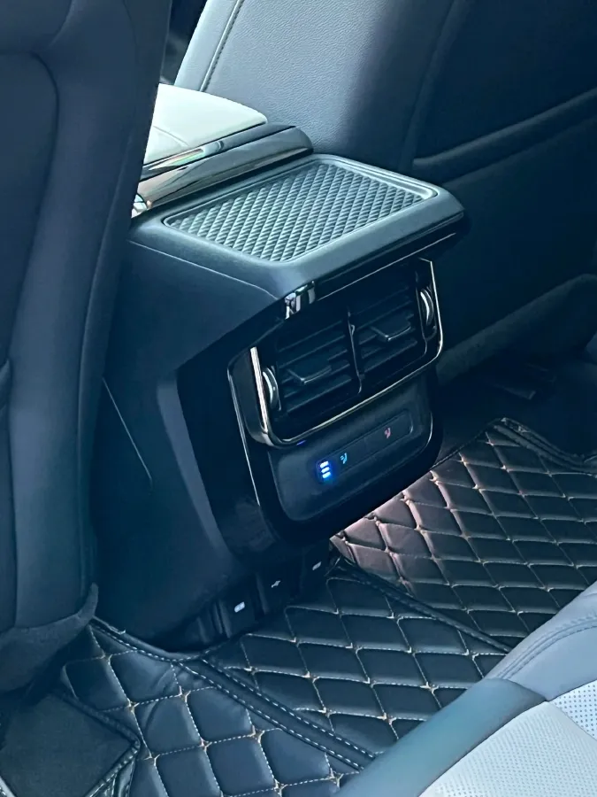 2023 Land Rover Range Rover Evoque 2.0T 249HP L4 9AT,autocango,china used car exporter,china ev exporter,chinese used car exporter,chinese used ev exporter