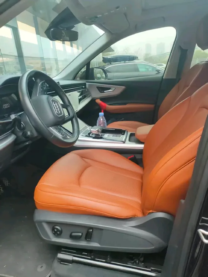 2021 Audi Q7 2.0T 245HP L4 8AT,autocango,china used car exporter,china ev exporter,chinese used car exporter,chinese used ev exporter