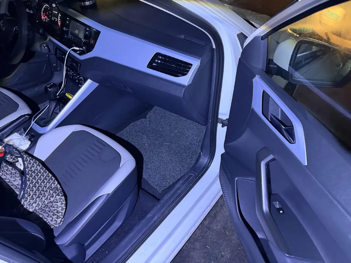 2019 Volkswagen Polo 1.5L 113HP L4 6AT,autocango,china used car exporter,china ev exporter,chinese used car exporter,chinese used ev exporter