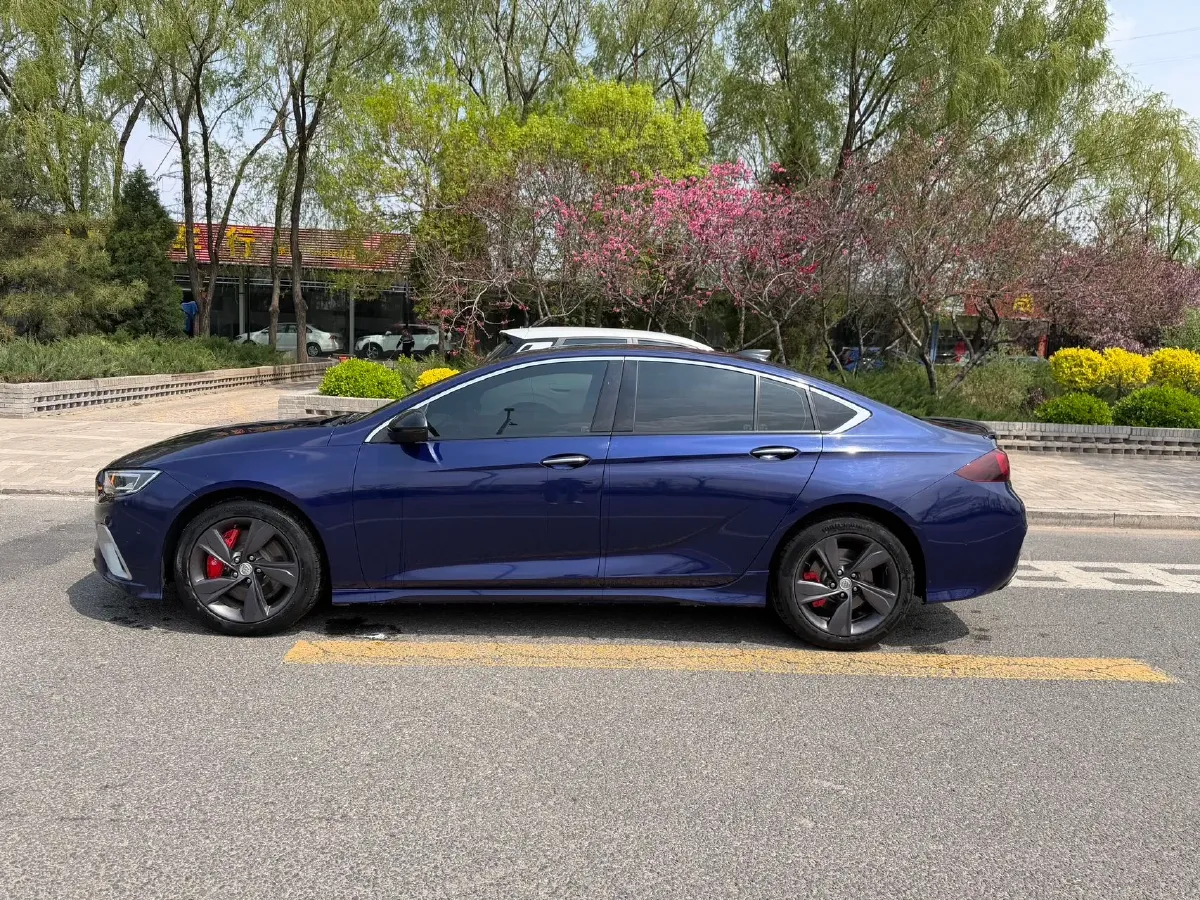 2019 Buick Regal 2.0T 261HP L4 9AT,autocango,china used car exporter,china ev exporter,chinese used car exporter,chinese used ev exporter