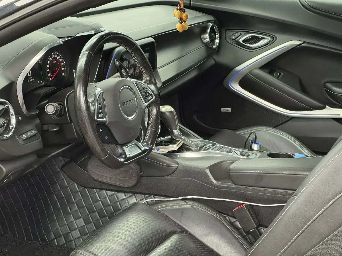 2017 Chevrolet Camaro 2.0T 275HP L4 8AT,autocango,china used car exporter,china ev exporter,chinese used car exporter,chinese used ev exporter