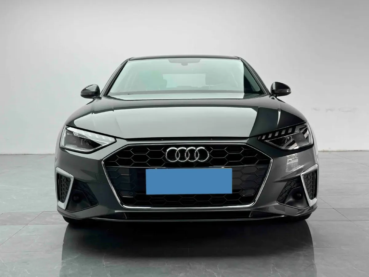 2020 Audi A4L 2.0T 190HP L4 7DCT,autocango,china used car exporter,china ev exporter,chinese used car exporter,chinese used ev exporter