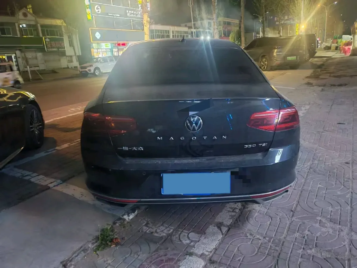 2020 Volkswagen Magotan 2.0T 186HP L4 7DCT,autocango,china used car exporter,china ev exporter,chinese used car exporter,chinese used ev exporter