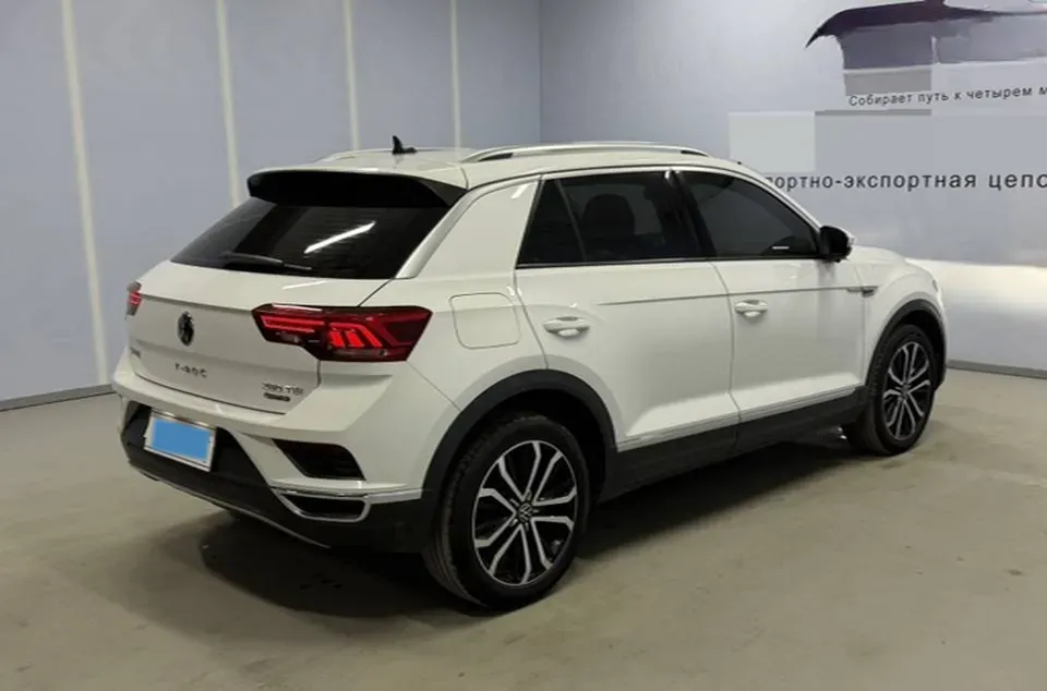 2021 Volkswagen T-Roc 1.4T 150HP L4 7DCT,autocango,china used car exporter,china ev exporter,chinese used car exporter,chinese used ev exporter