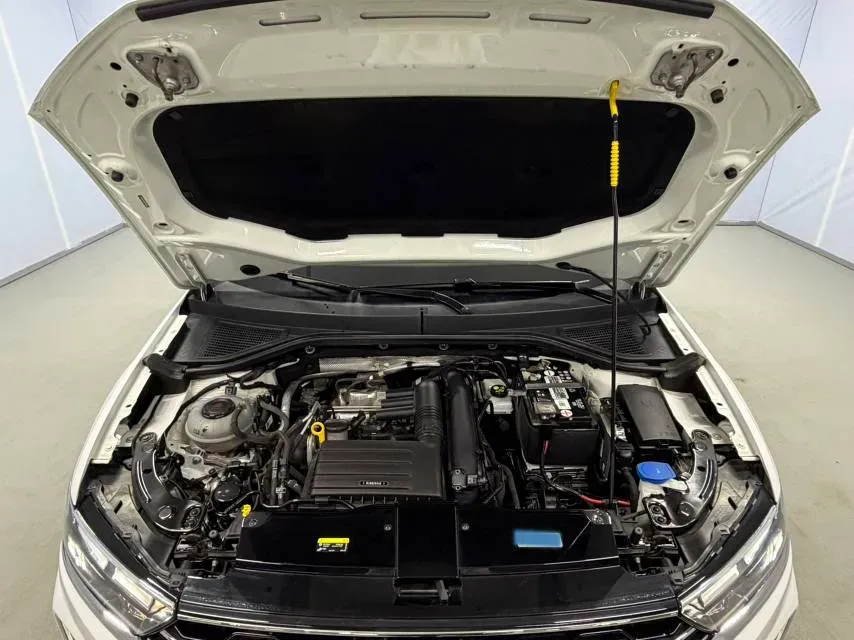 2021 Volkswagen T-Roc 1.4T 150HP L4 7DCT,autocango,china used car exporter,china ev exporter,chinese used car exporter,chinese used ev exporter