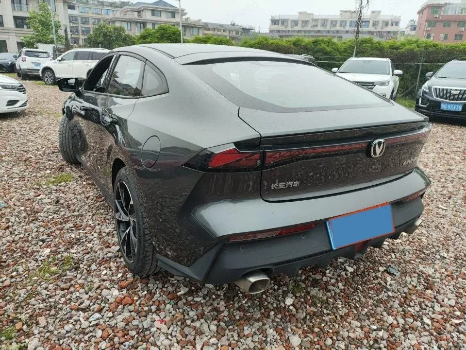 2023 ChangAn UNI-V 1.5T 188HP L4 7DCT,autocango,china used car exporter,china ev exporter,chinese used car exporter,chinese used ev exporter