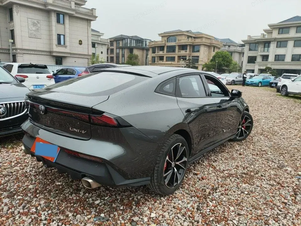 2023 ChangAn UNI-V 1.5T 188HP L4 7DCT,autocango,china used car exporter,china ev exporter,chinese used car exporter,chinese used ev exporter
