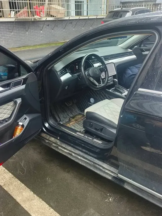 2023 Volkswagen Magotan 2.0T 186HP L4 7DCT,autocango,china used car exporter,china ev exporter,chinese used car exporter,chinese used ev exporter