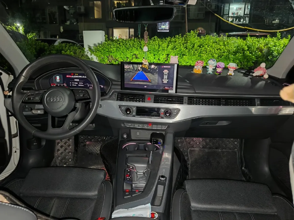 2020 Audi A4L 2.0T 190HP L4 7DCT,autocango,china used car exporter,china ev exporter,chinese used car exporter,chinese used ev exporter