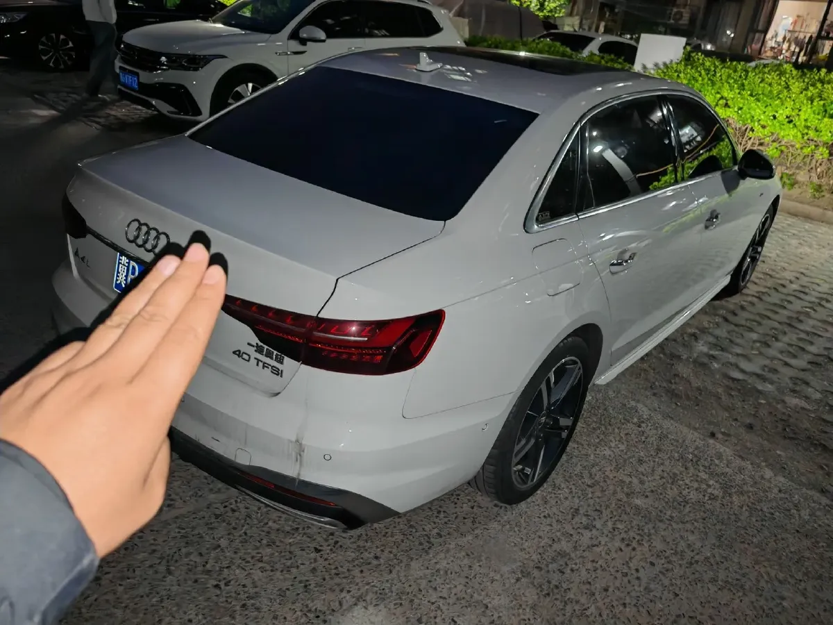 2020 Audi A4L 2.0T 190HP L4 7DCT,autocango,china used car exporter,china ev exporter,chinese used car exporter,chinese used ev exporter