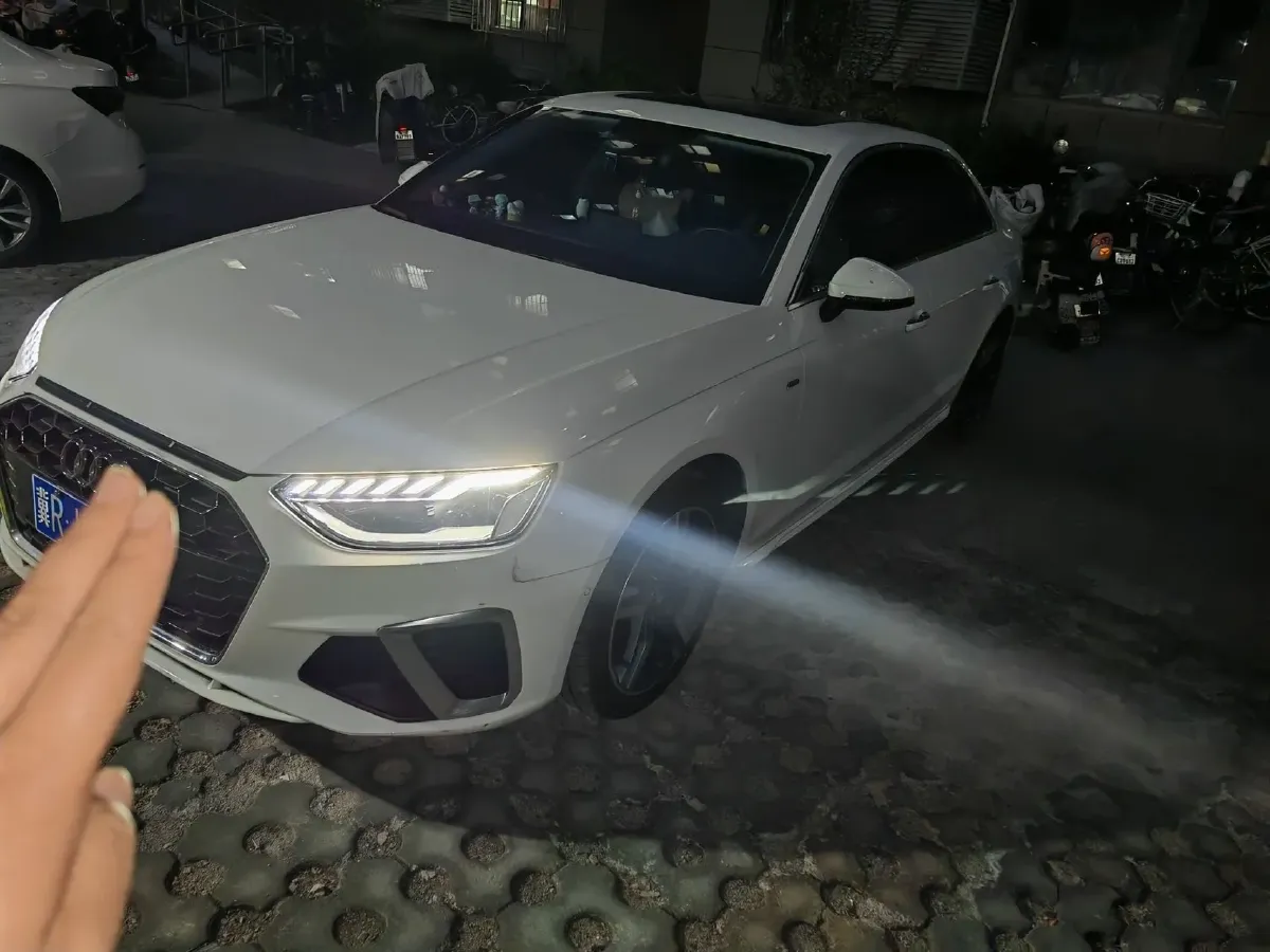 2020 Audi A4L 2.0T 190HP L4 7DCT,autocango,china used car exporter,china ev exporter,chinese used car exporter,chinese used ev exporter