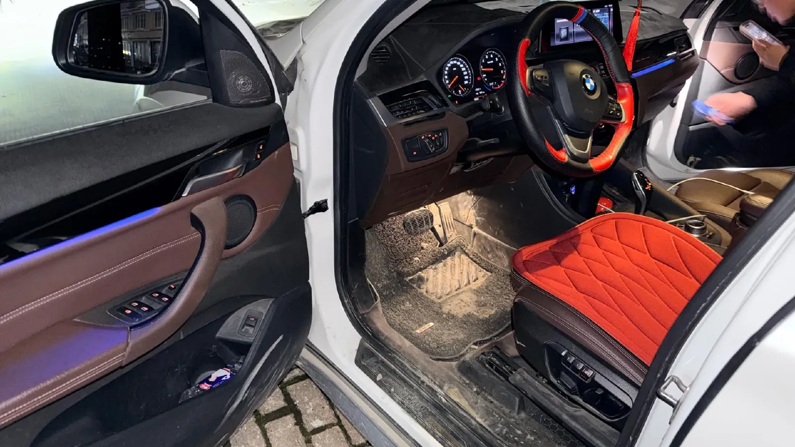 2020 BMW X1 2.0T 192HP L4 7DCT,autocango,china used car exporter,china ev exporter,chinese used car exporter,chinese used ev exporter