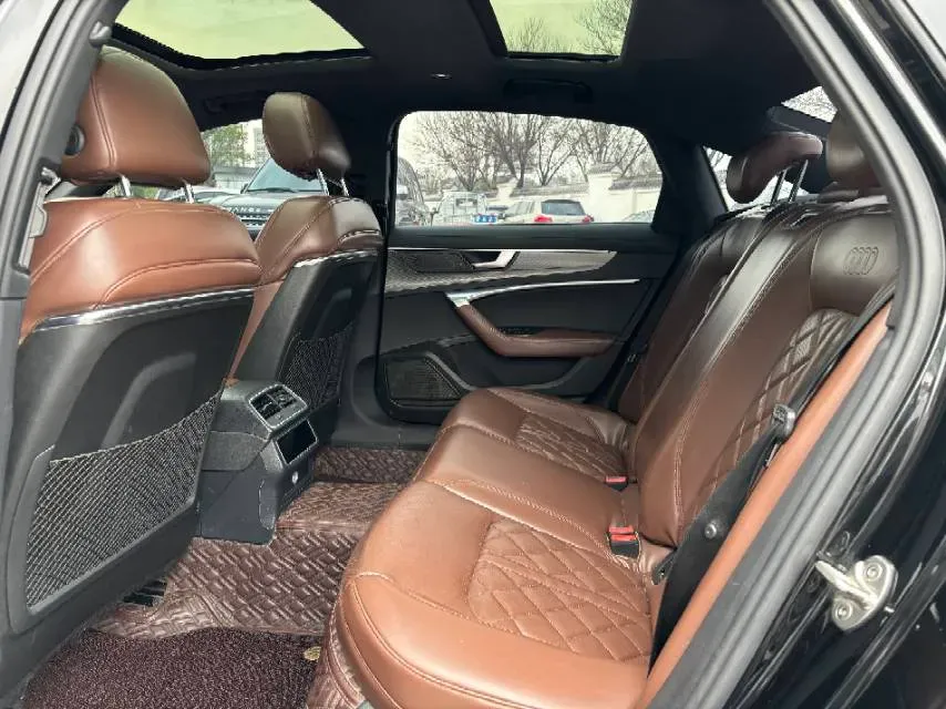 2020 Audi A6L 2.0T 224HP L4 7DCT,autocango,china used car exporter,china ev exporter,chinese used car exporter,chinese used ev exporter